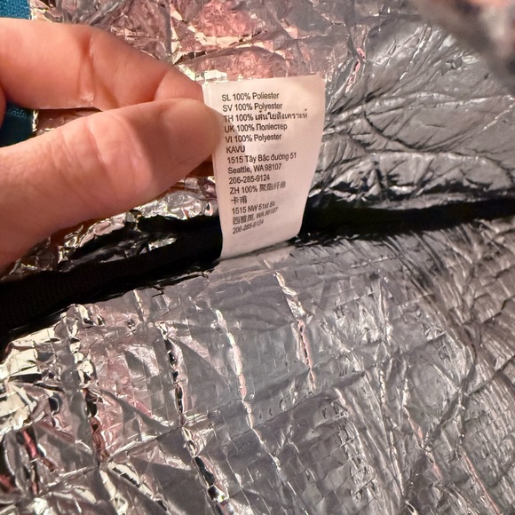 Kavu Insulated XL Takeout Tote - Picture 12 of 12